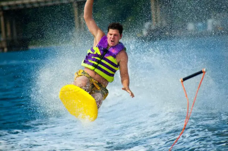 Kneeboarding - letting go of the rope