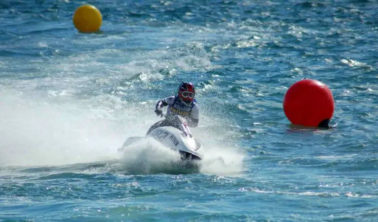 How difficult is jet skiing
